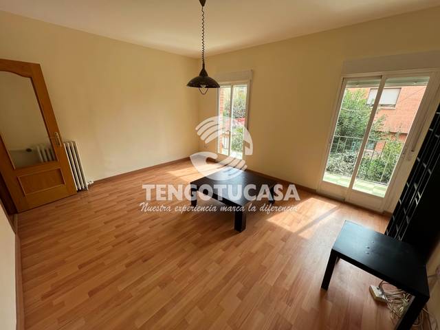 Piso en Venta en Calle de Rafael de la Hoz en Canillejas