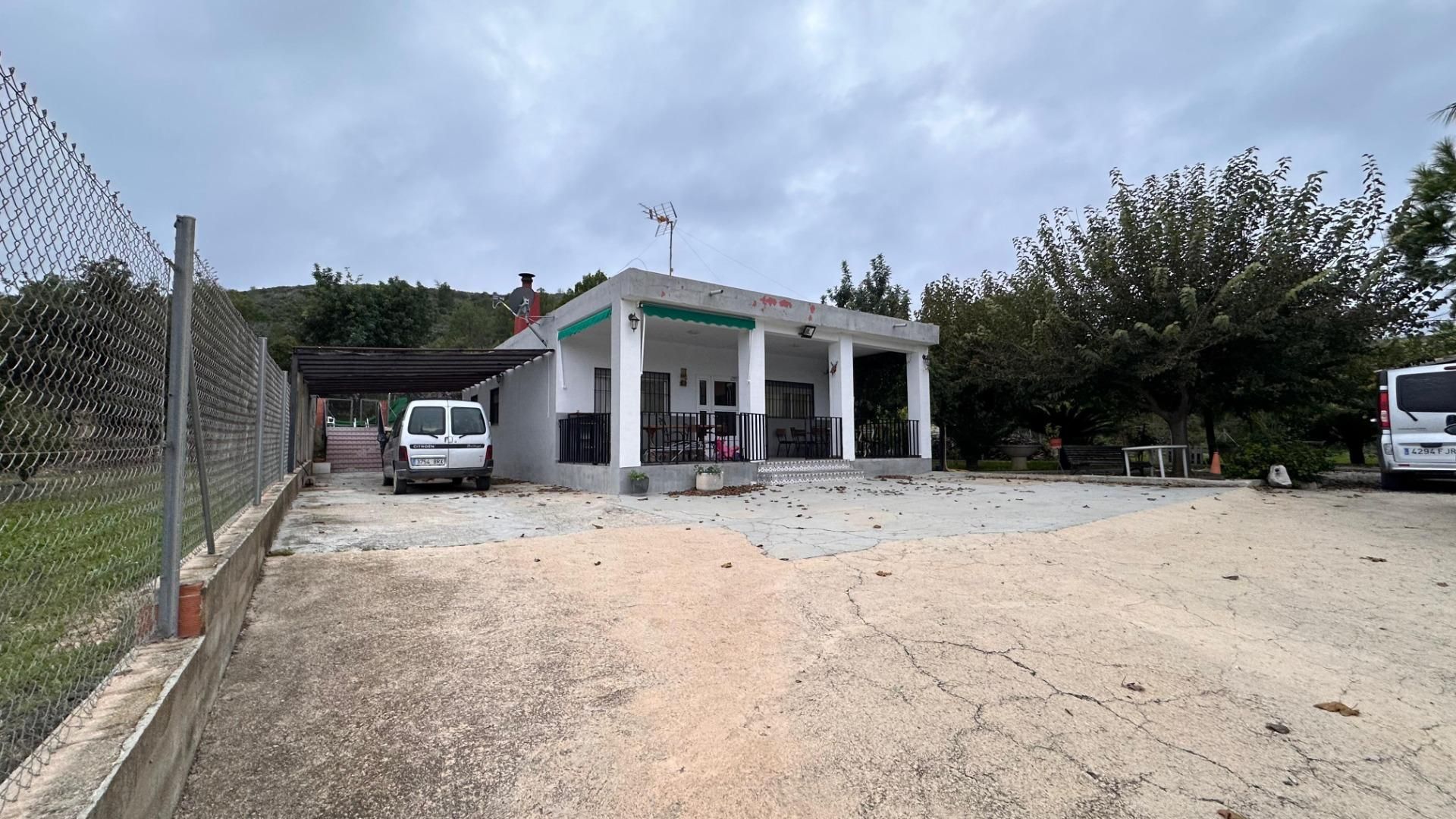 Vista exterior de Casa o chalet en venta en Tous con Jardín privado, Terraza y Trastero