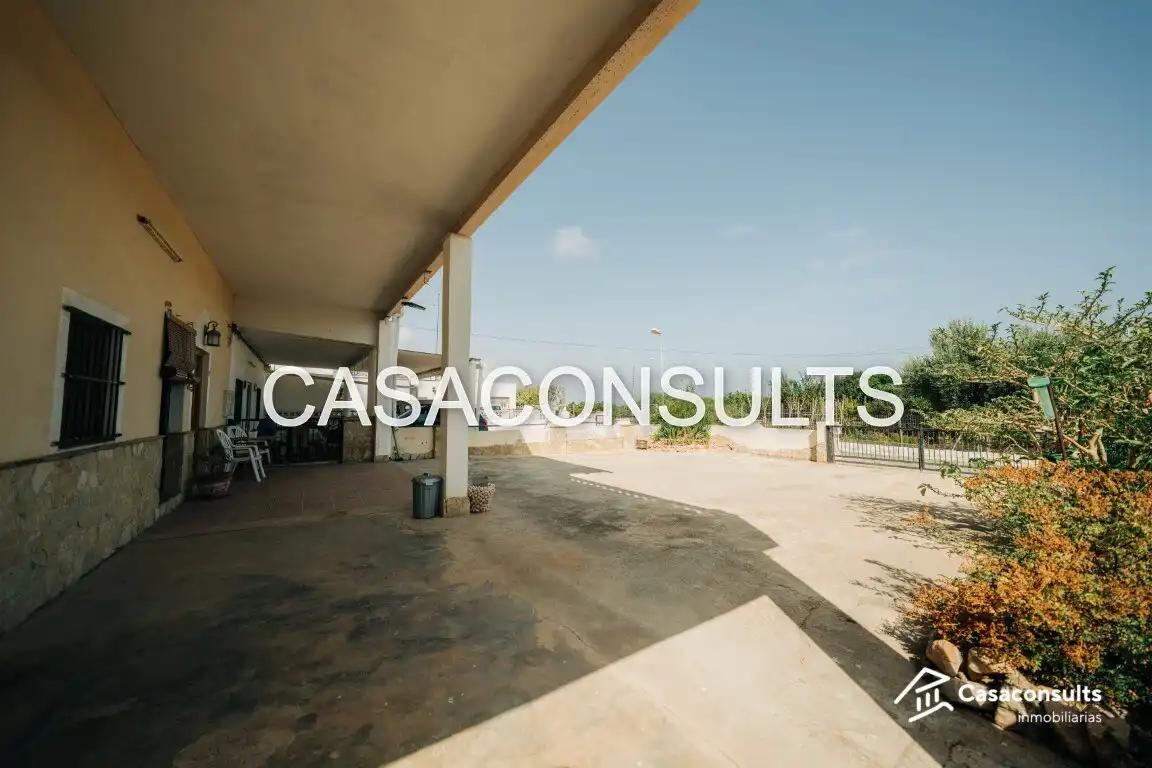 Vista exterior de Planta baja en venta en Cabanes con Terraza y Amueblado