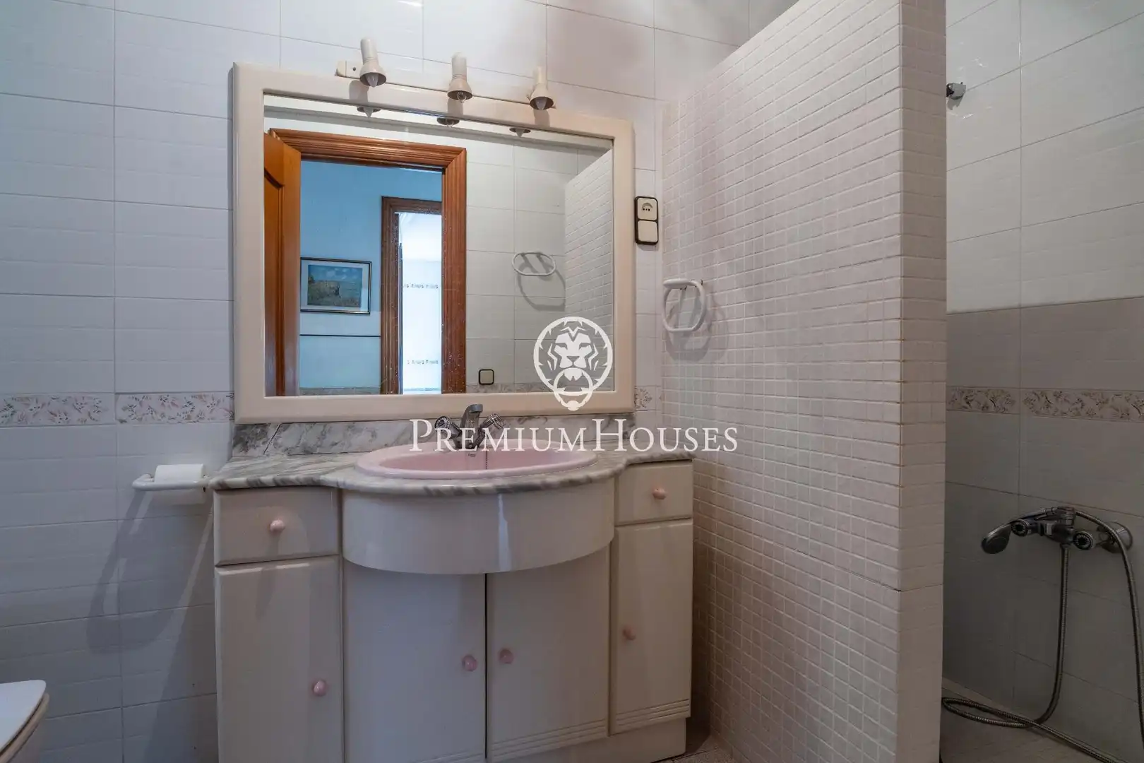 Baño de Edificio en venta en Vilanova i la Geltrú