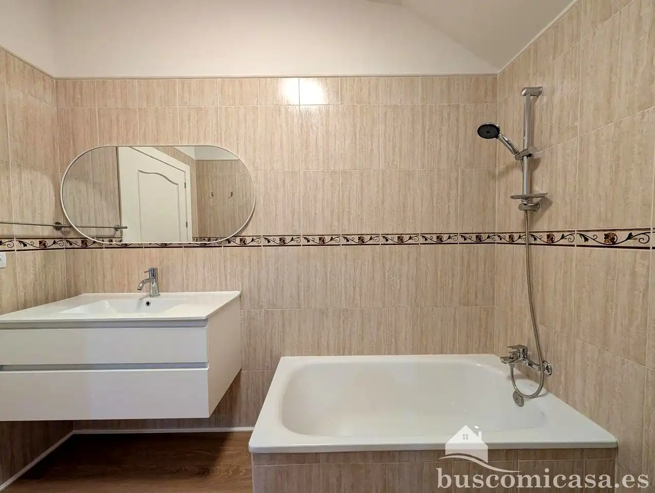 Bathroom of Duplexes for sale in Linares  with Air Conditioner, Balcony and Community pool