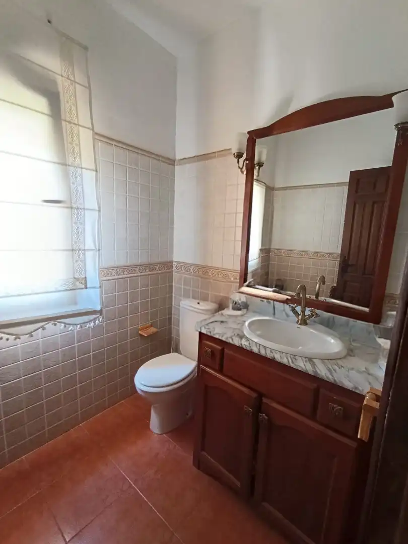 Bany de Casa o xalet en venda en Albalate de Zorita amb Aire condicionat, Calefacció i Jardí privat