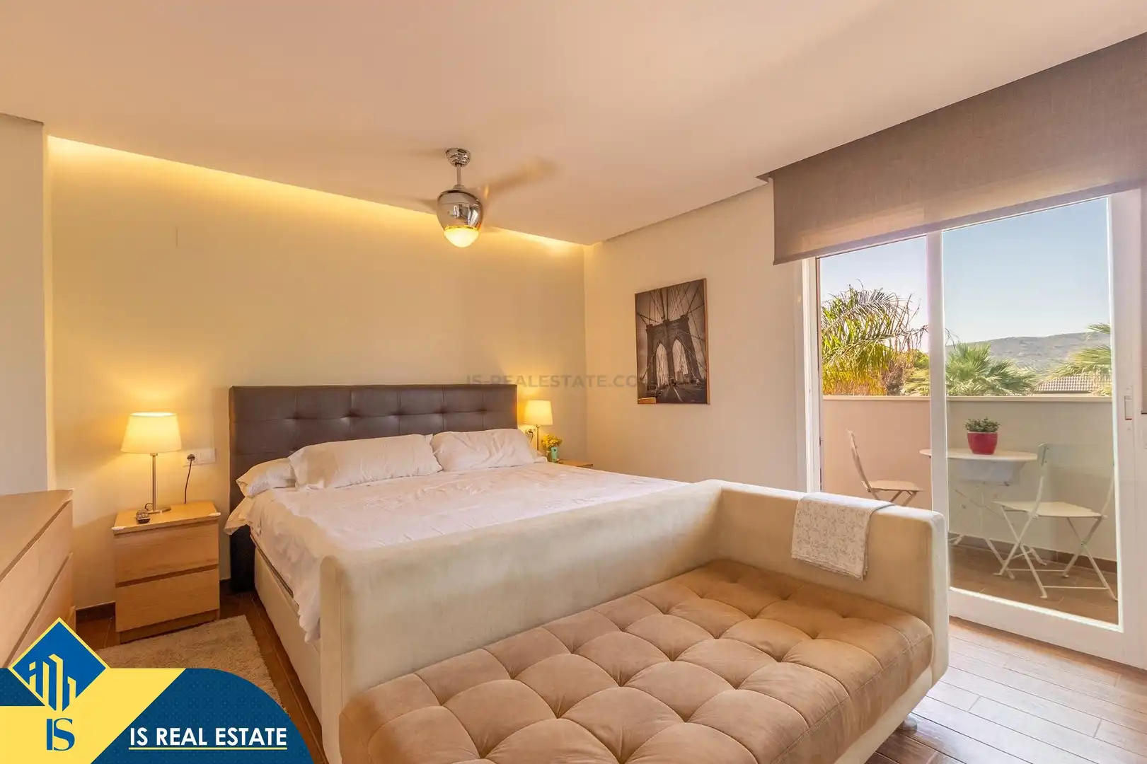 Dormitori de Casa o xalet en venda en Alicante / Alacant amb Terrassa, Piscina i Moblat