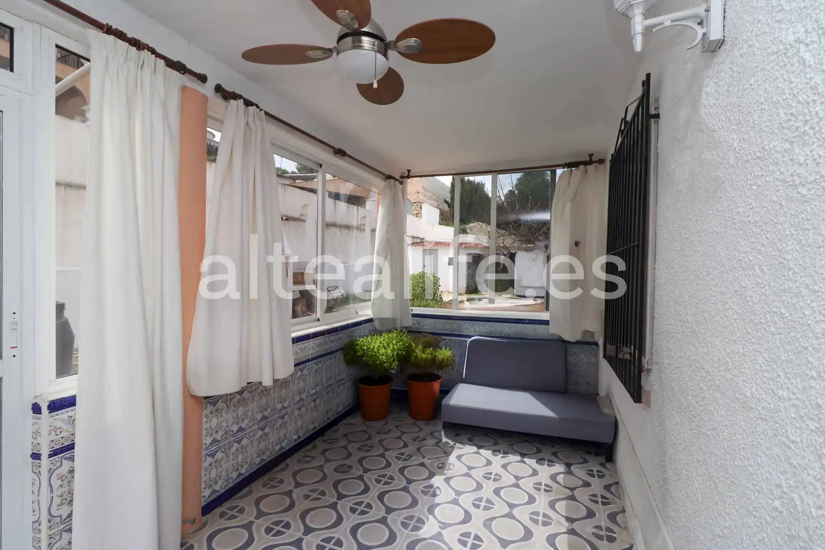 Exterior view of Houses for sale in L'Alfàs del Pi  with Air Conditioner, Private garden and Terrace