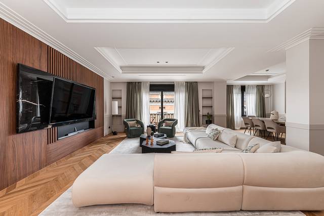 Piso en Venta en Calle de Ruiz de Alarcón, 25 en Jerónimos