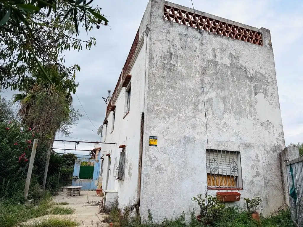 Casa rústica amb jardí en venda a Beniarbeig