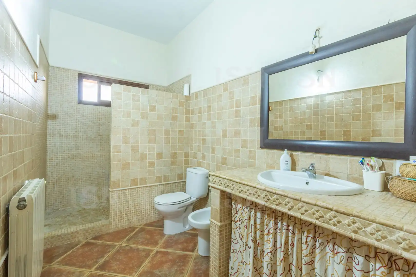 Baño de Casa o chalet en venta en Santa Eugènia con Aire acondicionado, Calefacción y Terraza