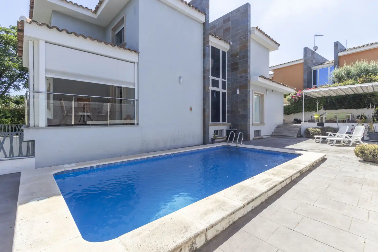 Piscina de Casa o chalet en venta en Paterna con Aire acondicionado, Calefacción y Jardín privado