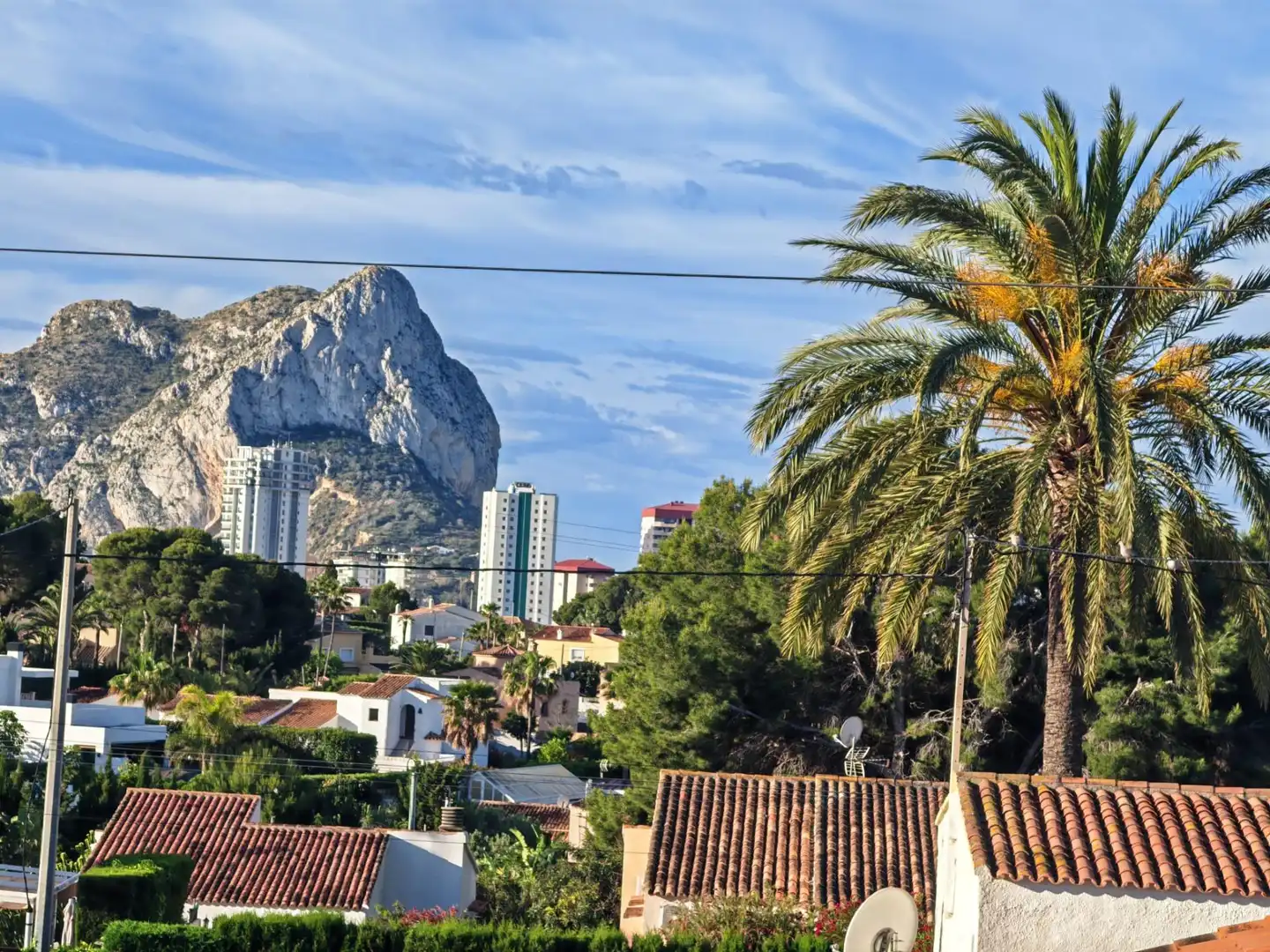 Vista exterior de Casa o xalet en venda en Calpe / Calp amb Aire condicionat, Calefacció i Jardí privat
