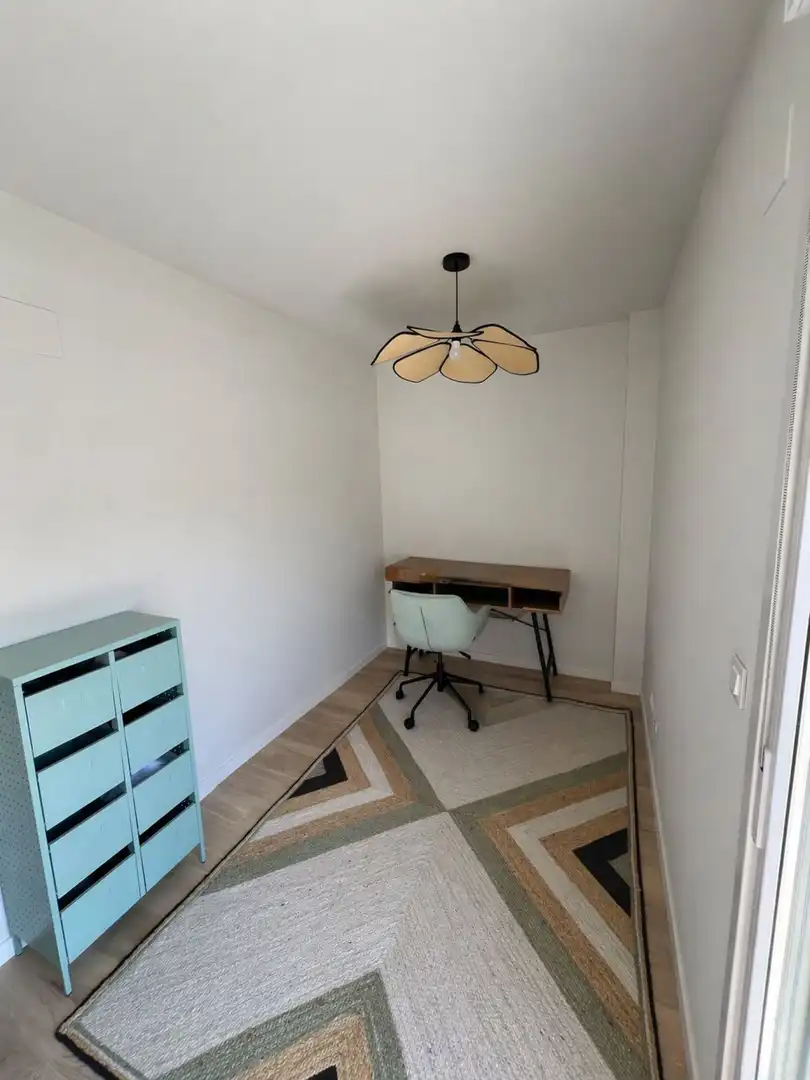 Bedroom of Flat for sale in Lardero  with Heating, Private garden and Parquet flooring