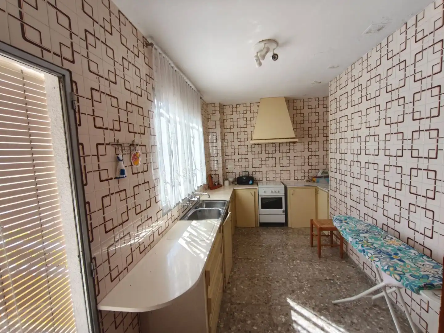 Kitchen of Houses for sale in Montán, Castellón