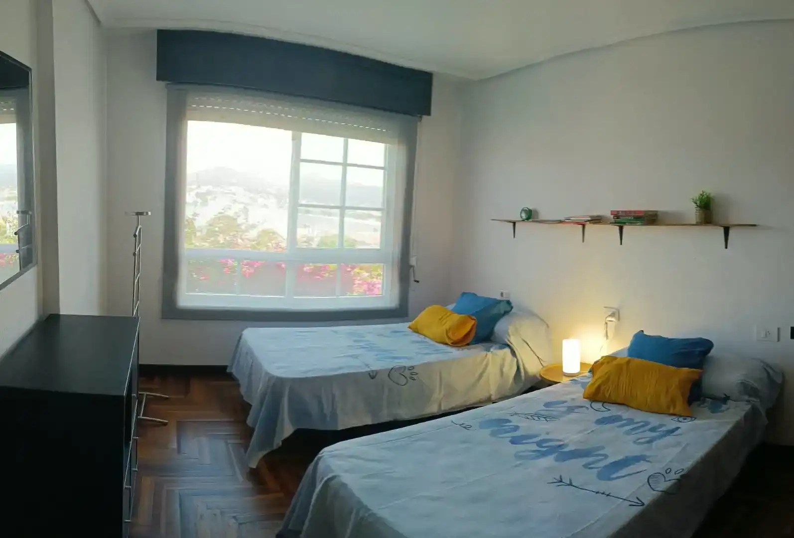 Dormitori de Casa o xalet de lloguer en Baiona amb Balcó