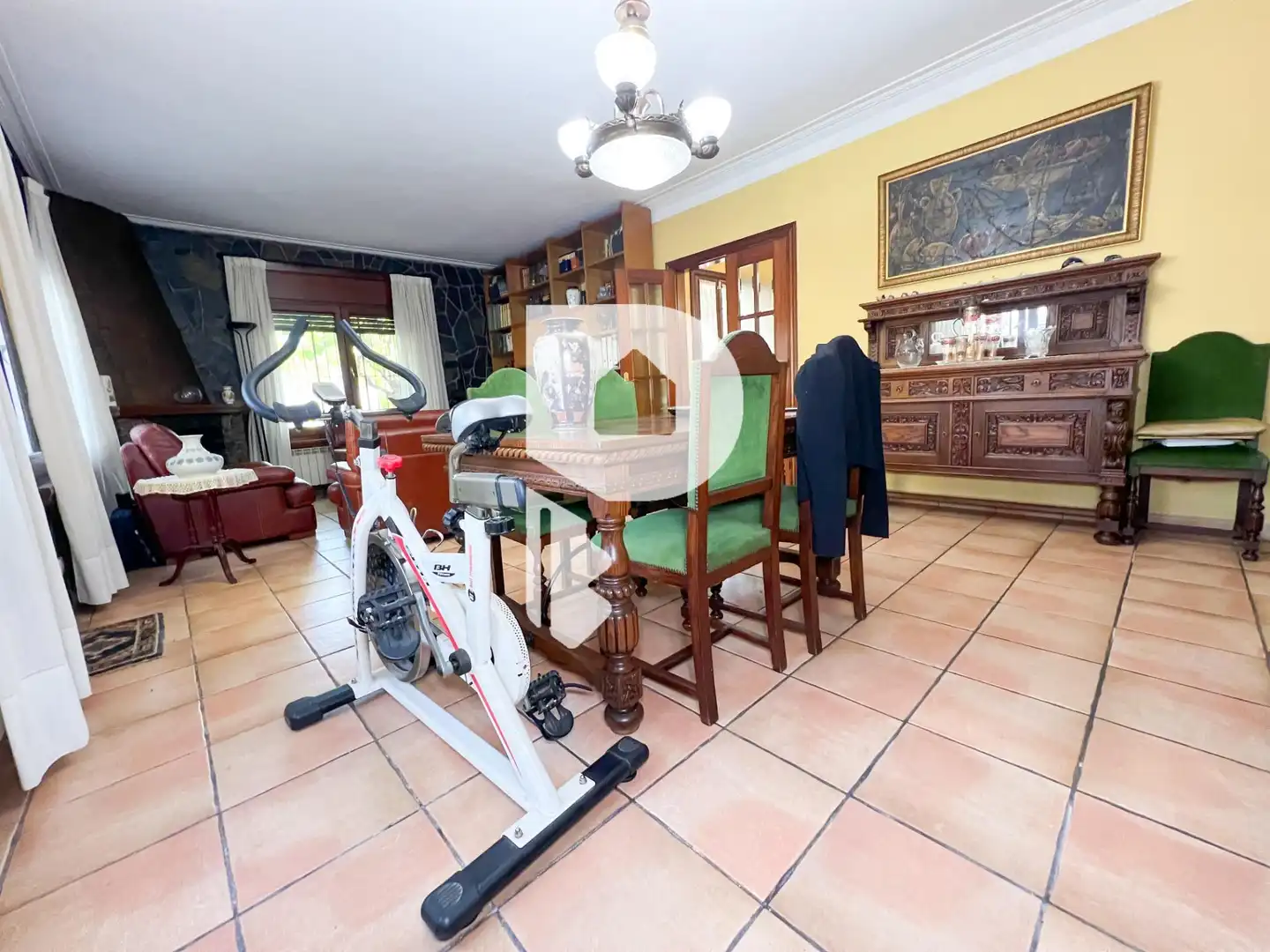 Menjador de Casa o xalet en venda en Vallirana amb Calefacció, Jardí privat i Terrassa