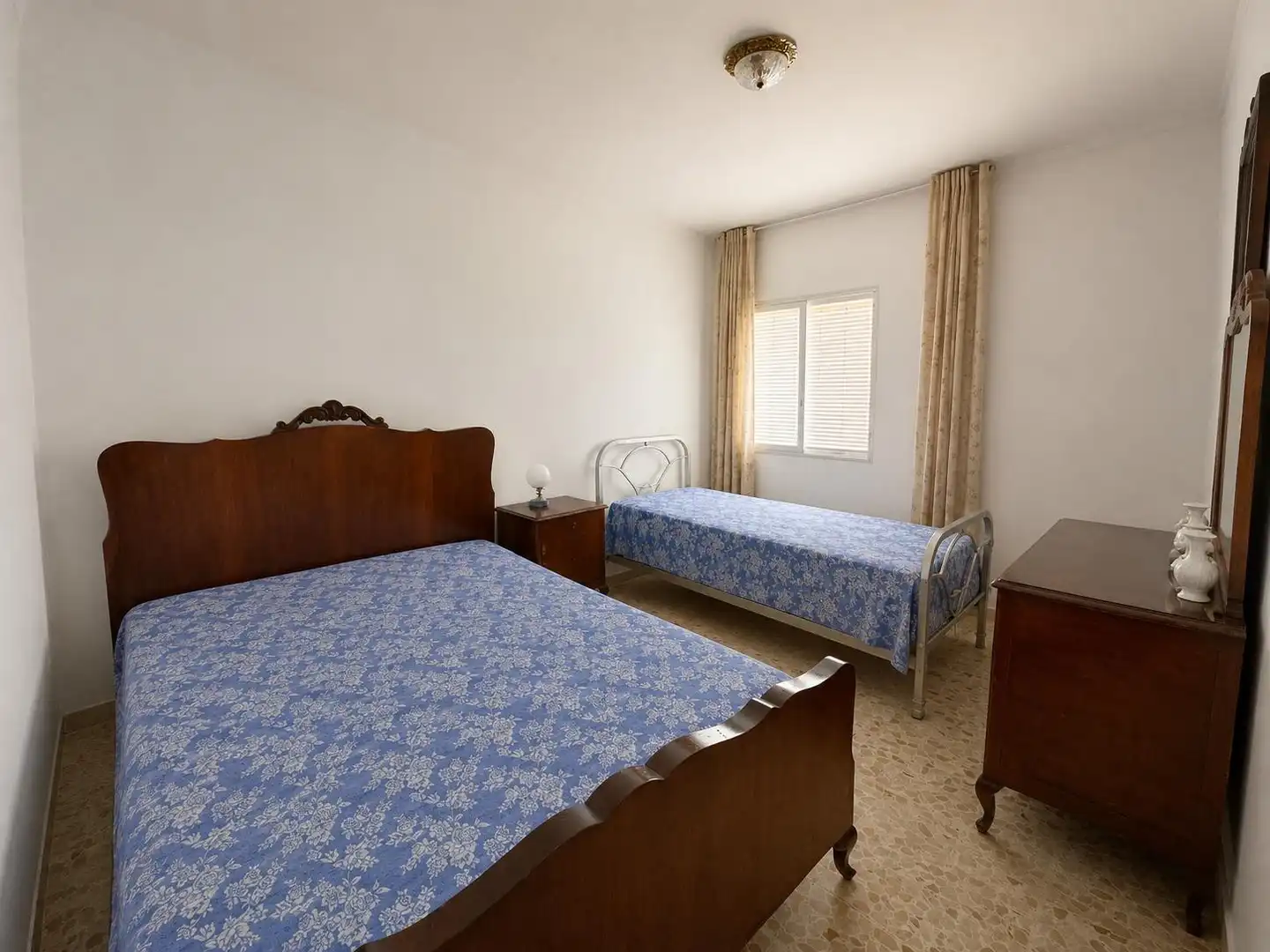 Dormitori de Casa o xalet en venda en Marchena