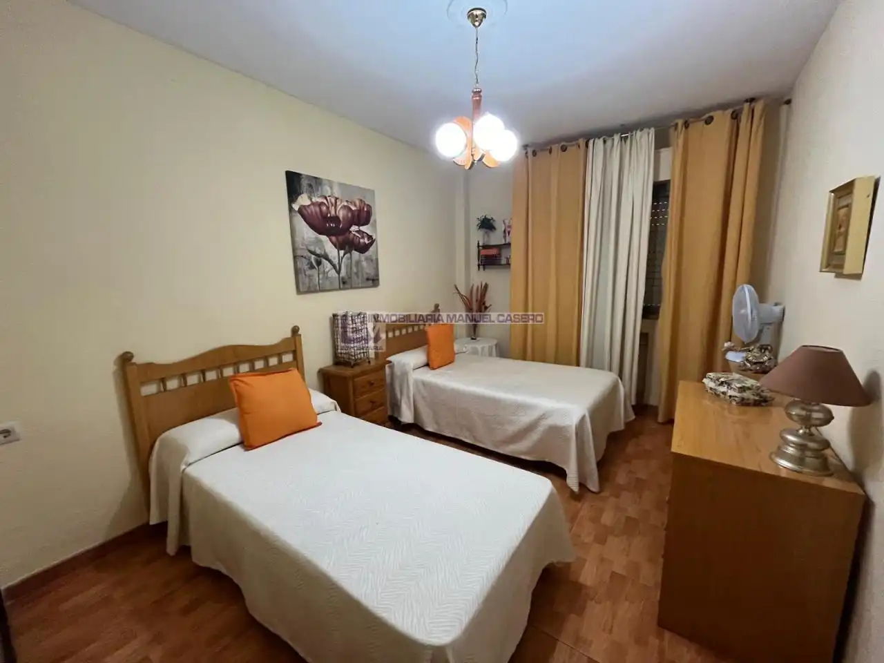 Dormitori de Pis en venda en Cáceres amb Calefacció, Parquet i Terrassa