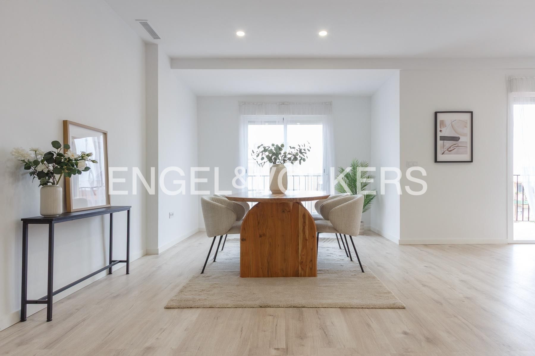 Menjador de Apartament en venda en  Sevilla Capital amb Aire condicionat i Calefacció