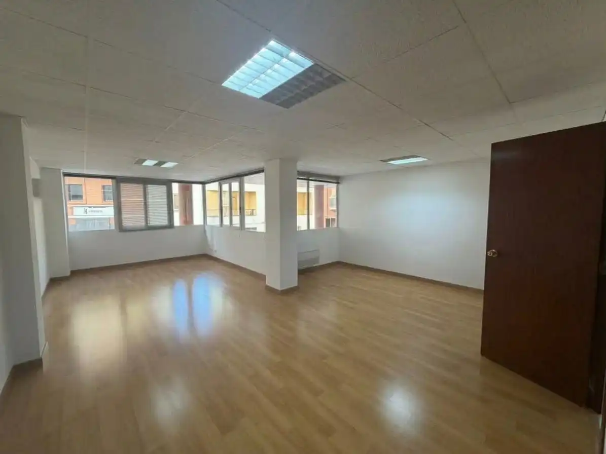 Local comercial en venda a Carrer del Sant Crist 27-29, imagen 2