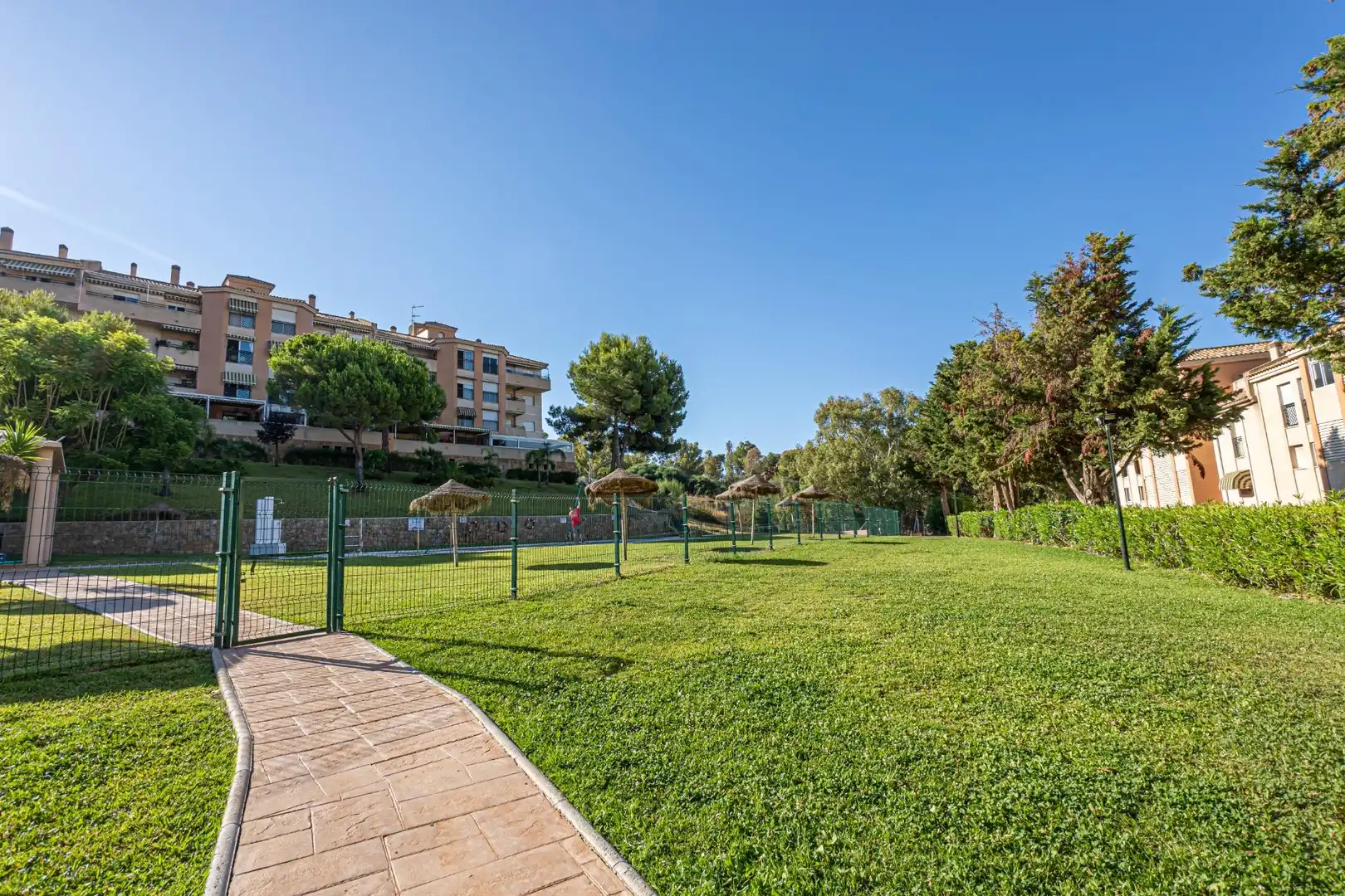 Vista exterior de Piso en venta en Málaga con Aire acondicionado, Jardín privado y Terraza
