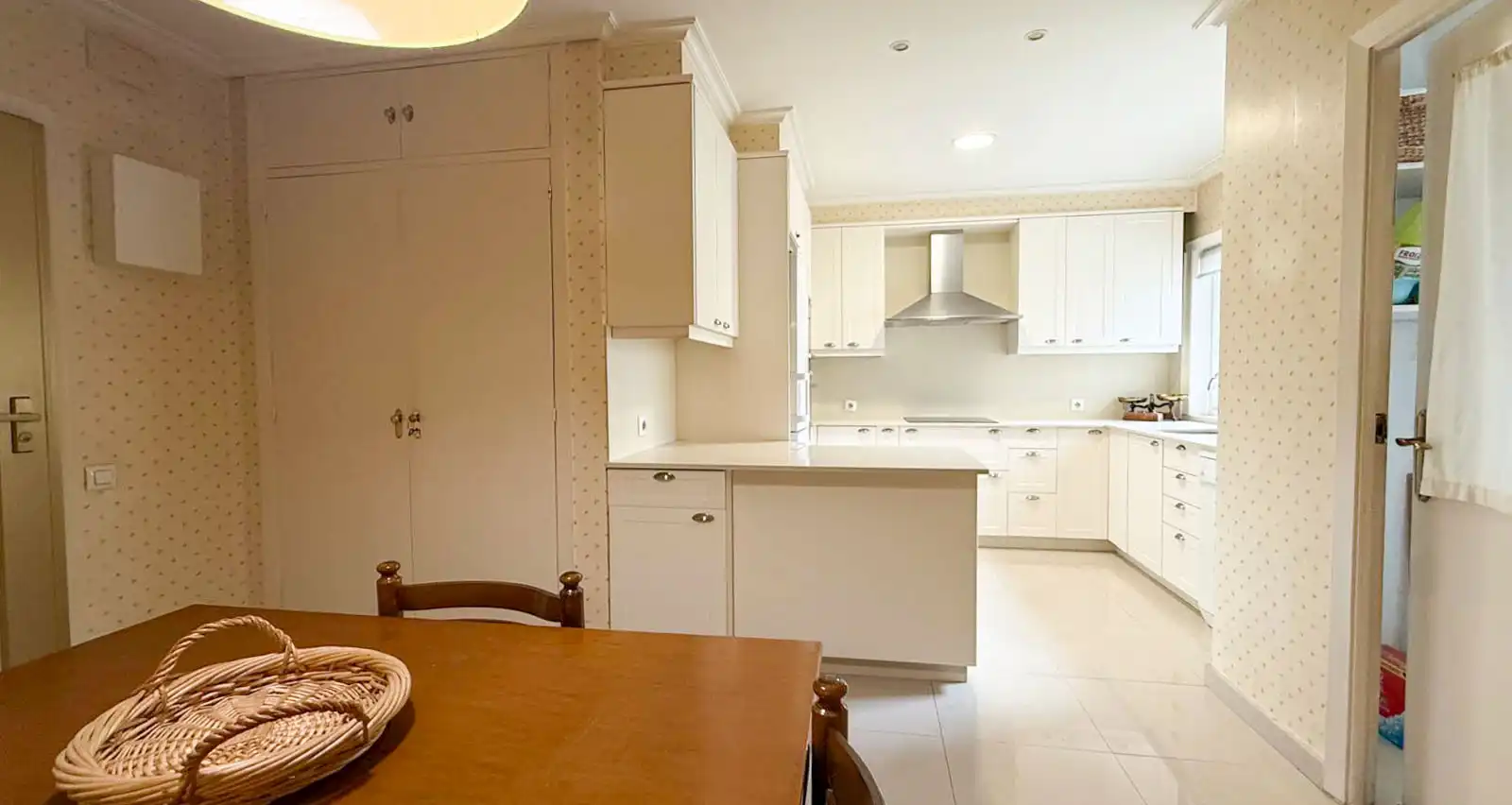 Cocina de Piso en venta en Vigo  con Calefacción, Horno y Lavadora
