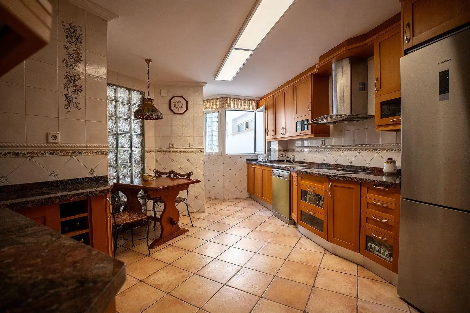 Cocina de Piso en venta en Alicante / Alacant con Jardín privado y Trastero
