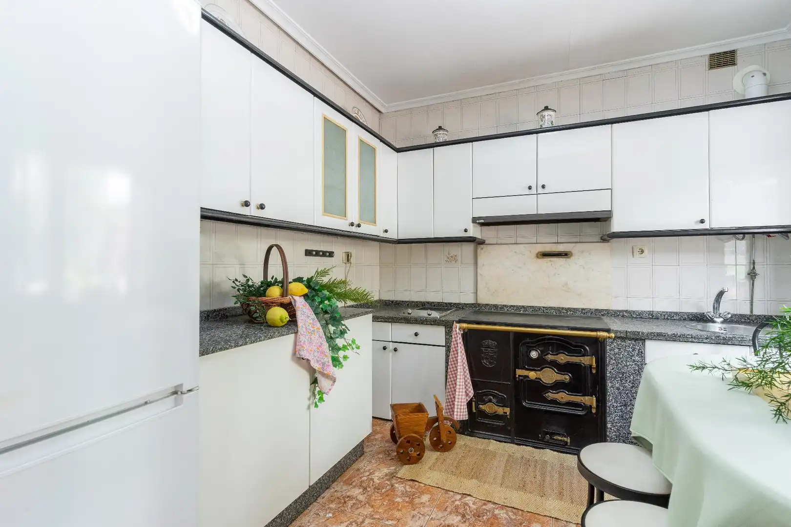 Küche von Haus oder Chalet zum Verkauf in Mieres (Asturias) mit Heizung, Privatgarten und Terrasse
