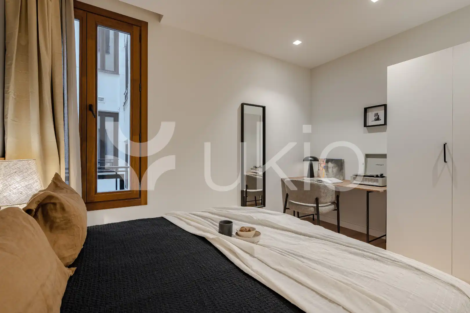 Schlafzimmer von Wohnungen zur Miete in Madrid mit Klimaanlage, Heizung und Terrasse