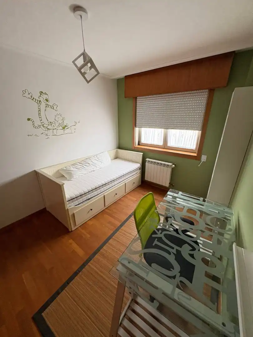 Bedroom of Flat for rent in Culleredo  with Heating, Parquet flooring and Furnished