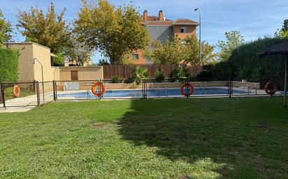 Piscina de Pis de lloguer en Boadilla del Monte amb Aire condicionat