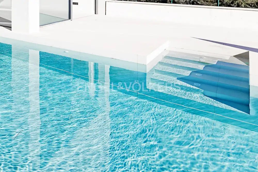 Piscina de Casa o chalet en venta en Barcelona con Aire acondicionado, Calefacción y Jardín privado