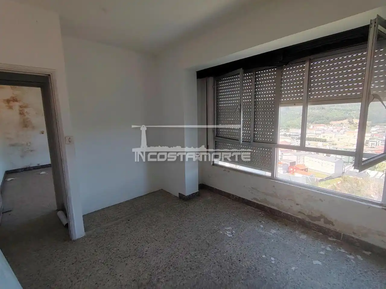 Bedroom of Duplexes for sale in Cee  with Storage room