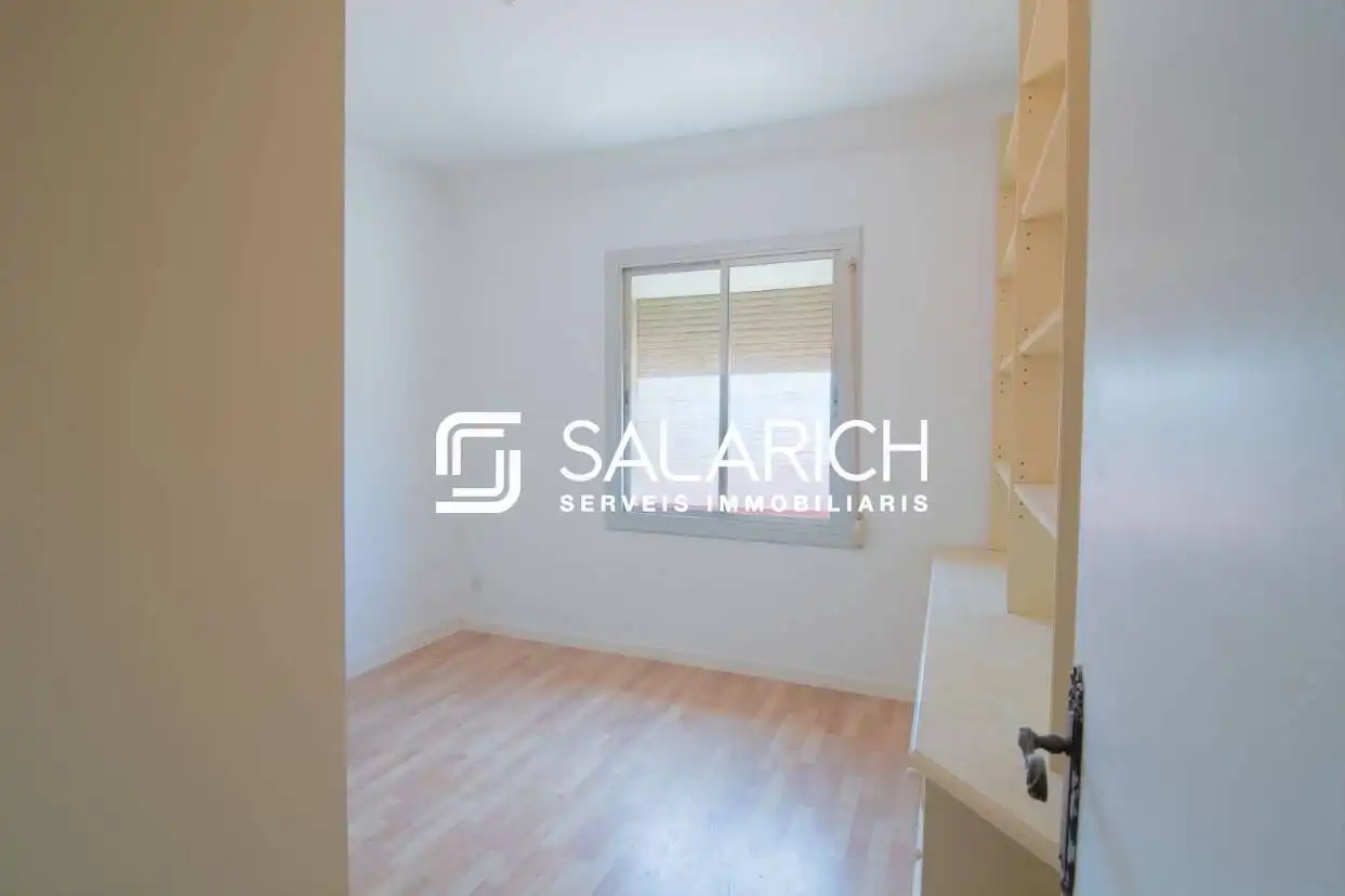 Habitación de Piso en venta en Barcelona con Aire acondicionado, Calefacción y Terraza