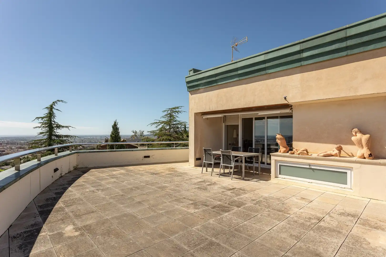 Terrassa de Casa o xalet en venda en Esplugues de Llobregat amb Aire condicionat, Calefacció i Terrassa