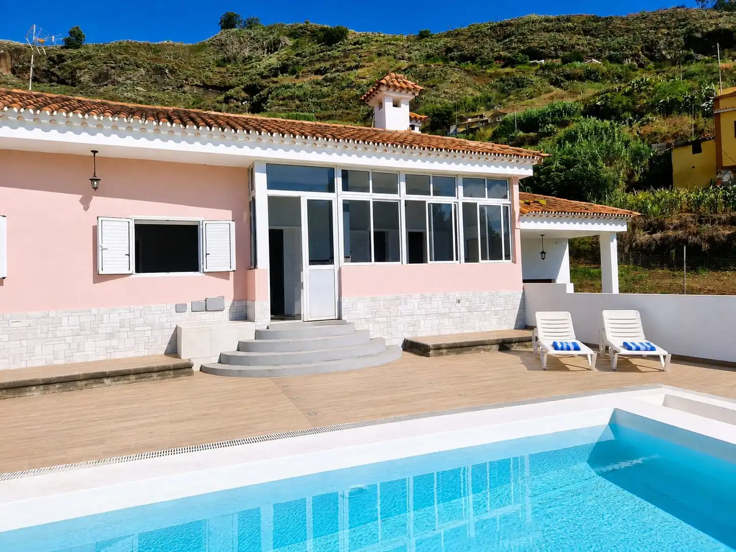 Vista exterior de Casa o xalet en venda en Teror amb Calefacció, Jardí privat i Terrassa