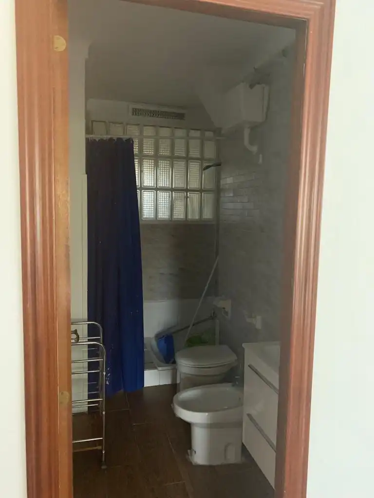 Bathroom of Flat for rent in Benalmádena  with Terrace, Washing machine and Microwave