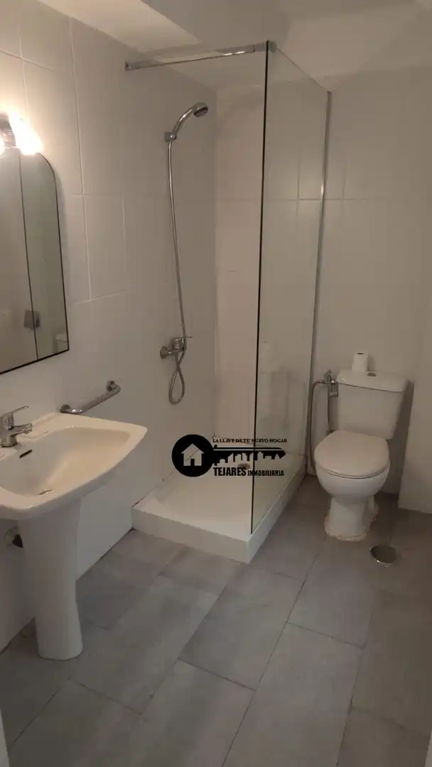 Bathroom of Flat for rent in Albacete  with Air Conditioner, Heating and Furnished