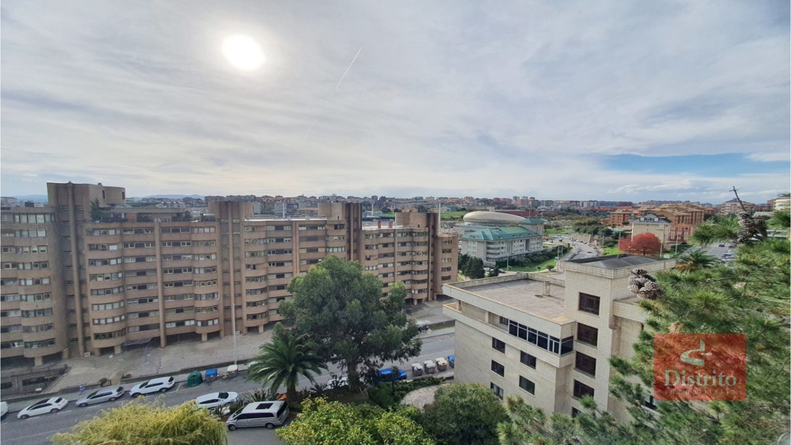 Vista exterior de Pis de lloguer en Santander amb Calefacció, Moblat i Piscina comunitària