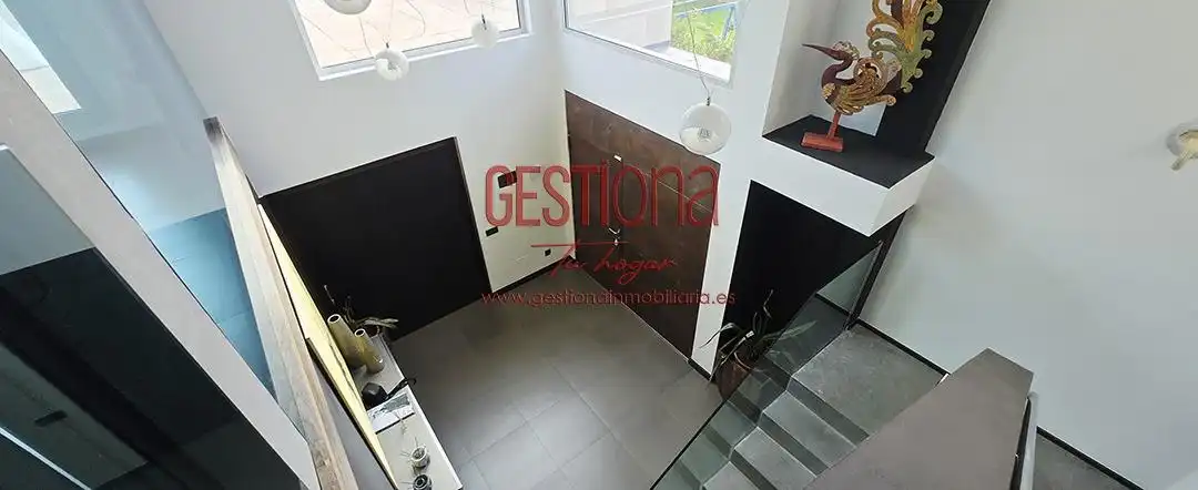 Houses for sale in Santa Cruz de Bezana  with Private garden, Terrace and Furnished
