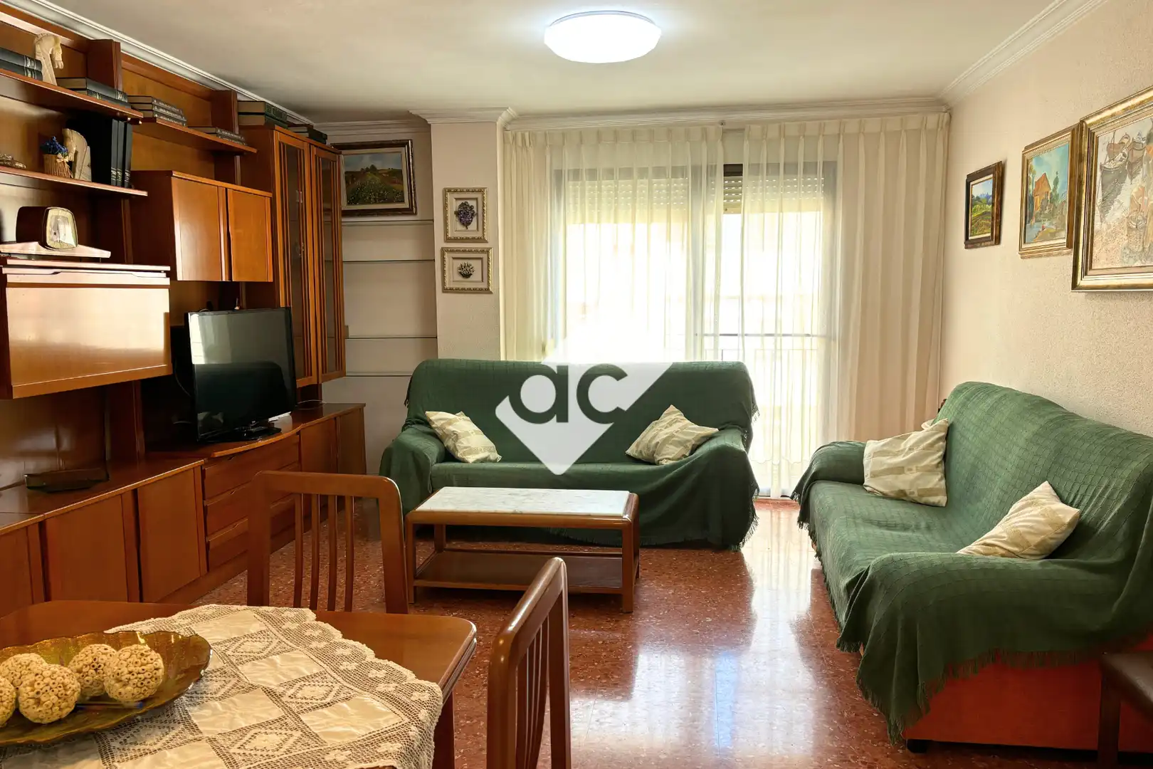 Wohnzimmer von Wohnungen zur Miete in Valencia mit Heizung, Möbliert und Ofen