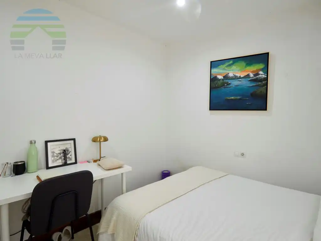 Schlafzimmer von Wohnung zum Verkauf in Barcelona mit Klimaanlage und Heizung