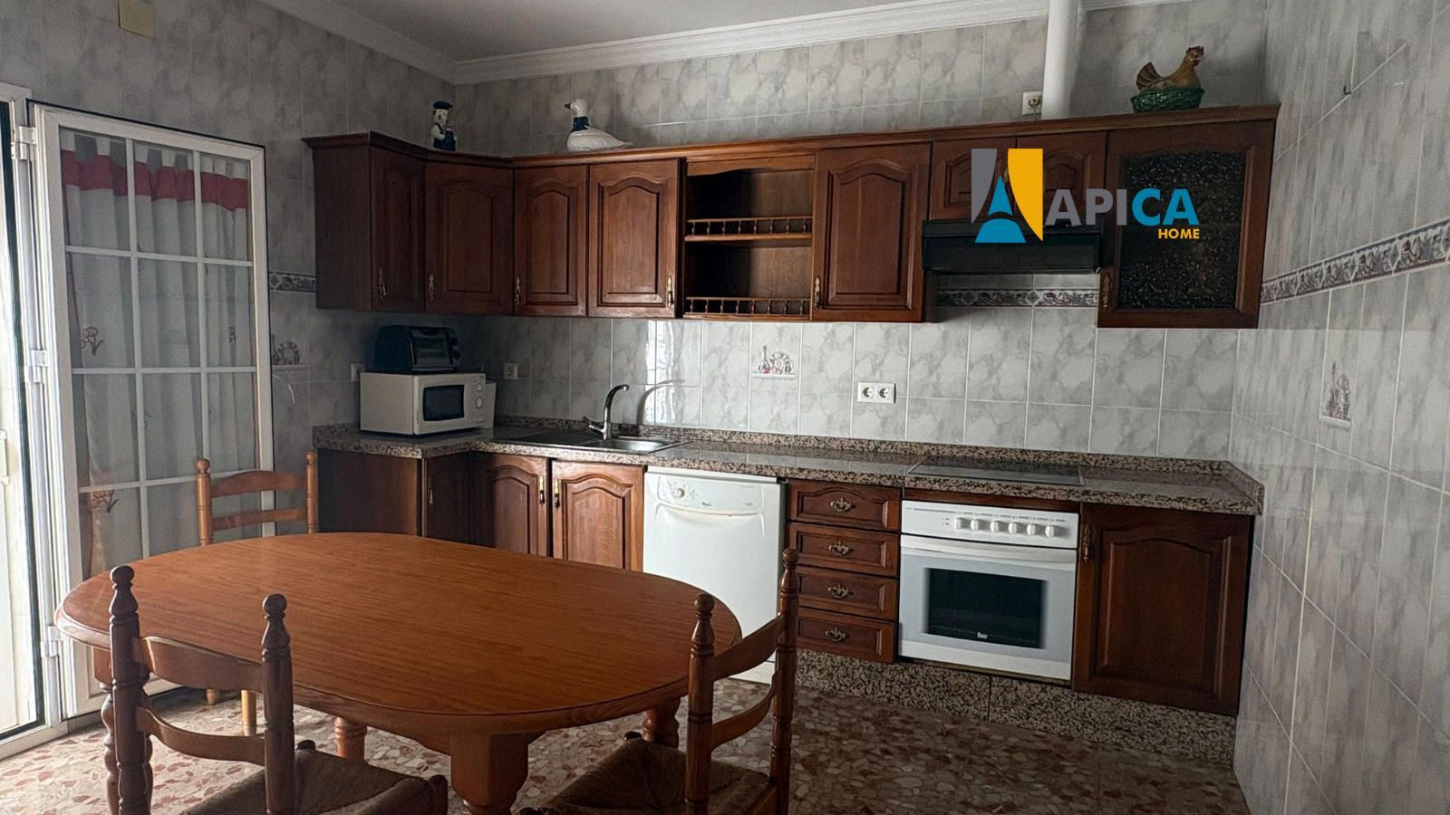 Cuina de Casa o xalet en venda en Chiclana de la Frontera amb Terrassa i Moblat