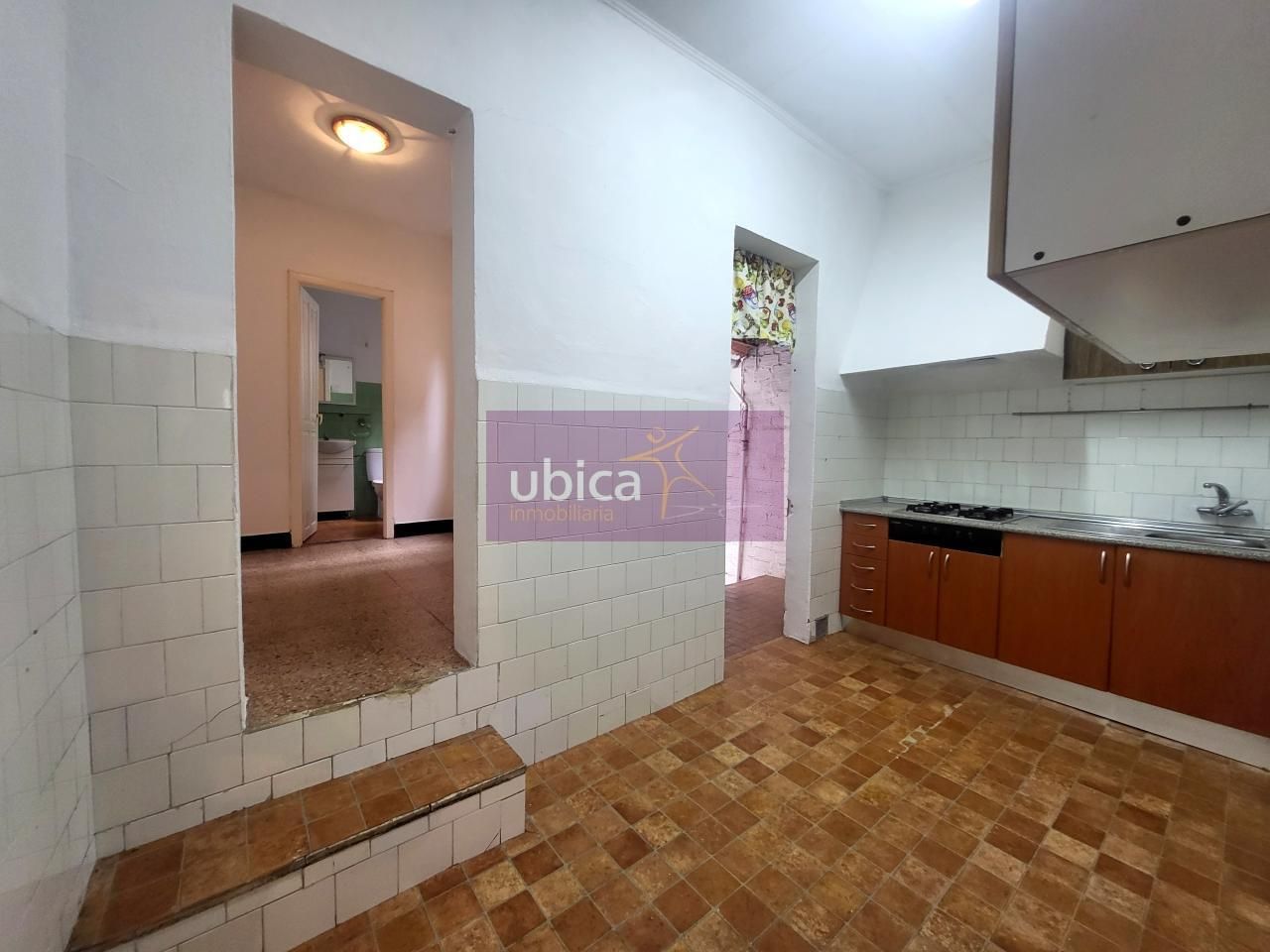 Cuina de Casa adosada en venda en Vigo  amb Terrassa i Traster