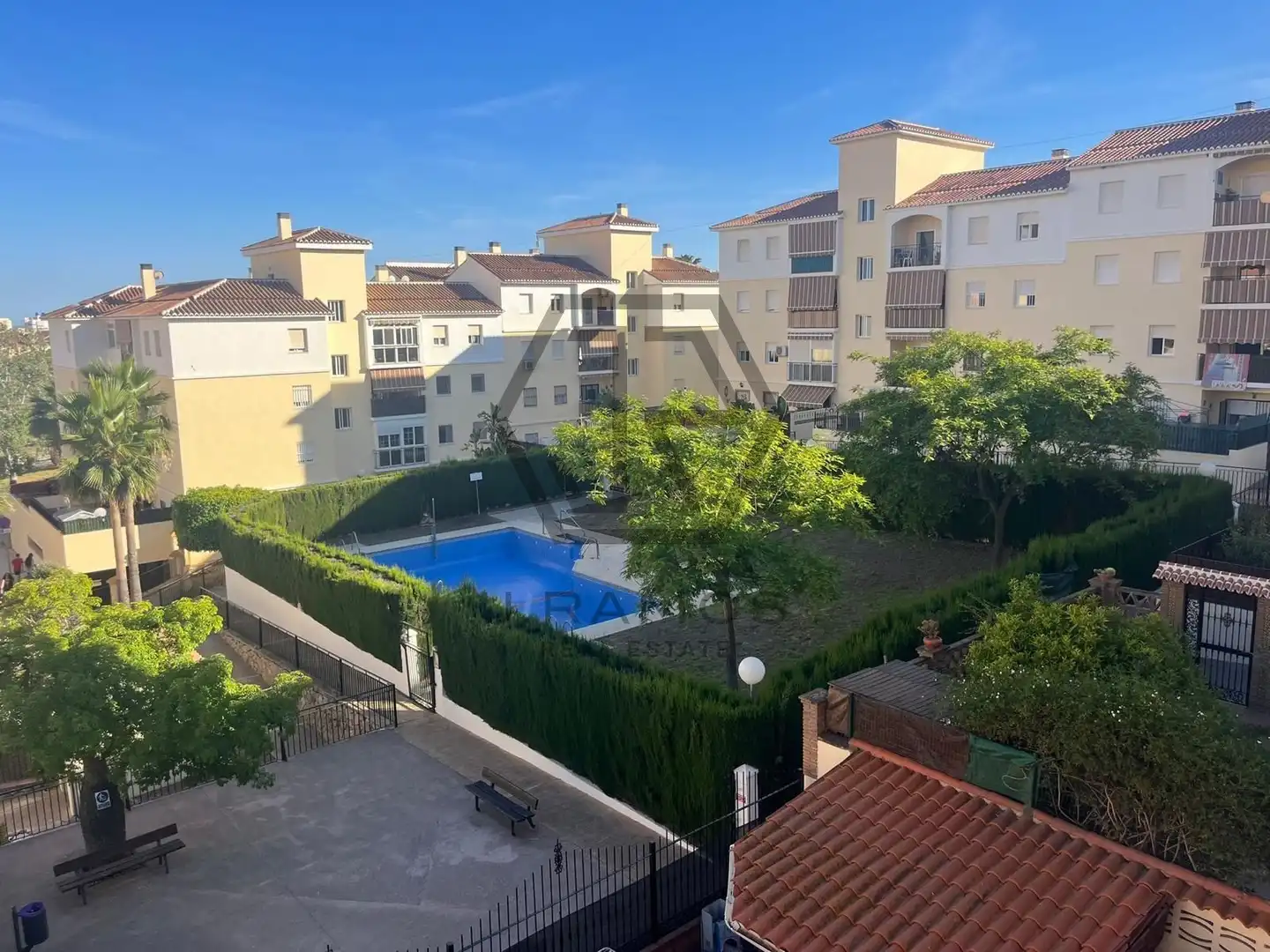 Piso con piscina en venta en Torre del Mar, imagen 3