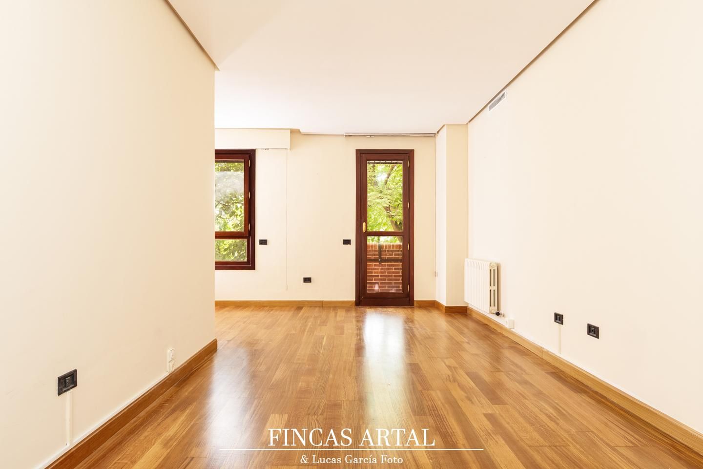 Flat for sale in  Zaragoza Capital  with Air Conditioner, Heating and Parquet flooring