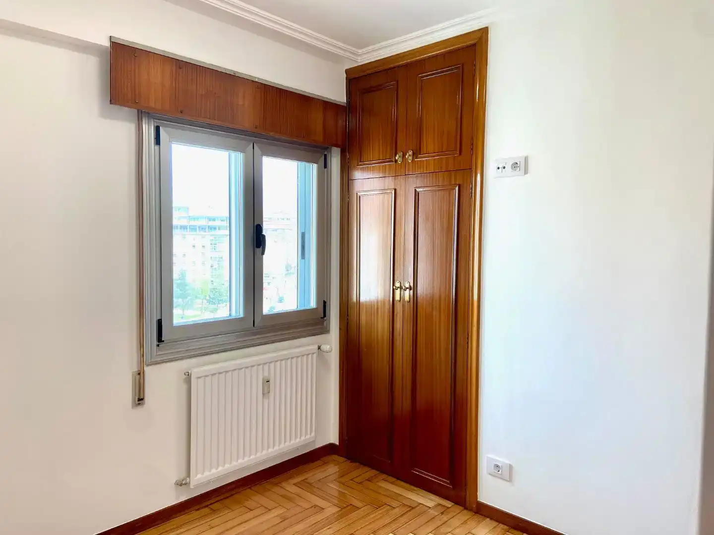 Bedroom of Flat for rent in Vigo   with Parquet flooring and Storage room