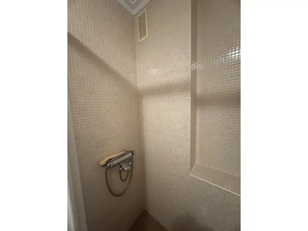 Badezimmer von Haus oder Chalet zum Verkauf in Algeciras mit Ofen und Waschmaschine