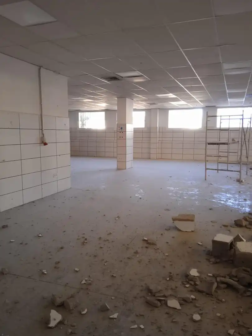 Industrial building to rent in Fuente del Jarro, imagen 5