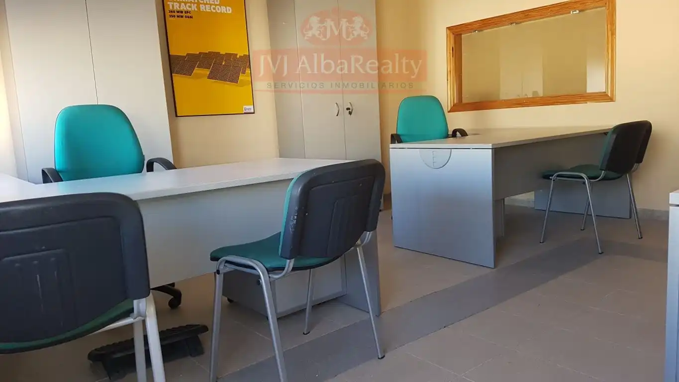 Büro zur Miete in Albacete mit Klimaanlage und Möbliert