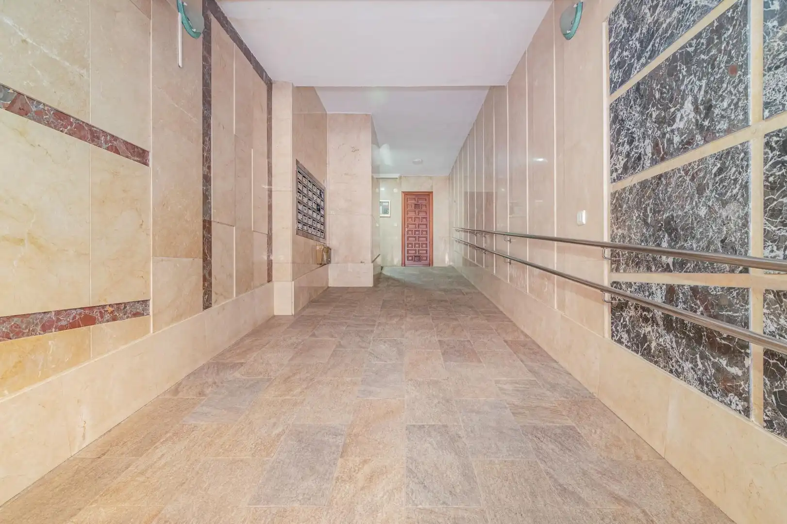 Piso en venta en Granada con Amueblado