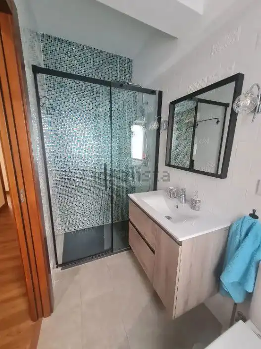 Badezimmer von Wohnung zum Verkauf in Torrelavega  mit Heizung