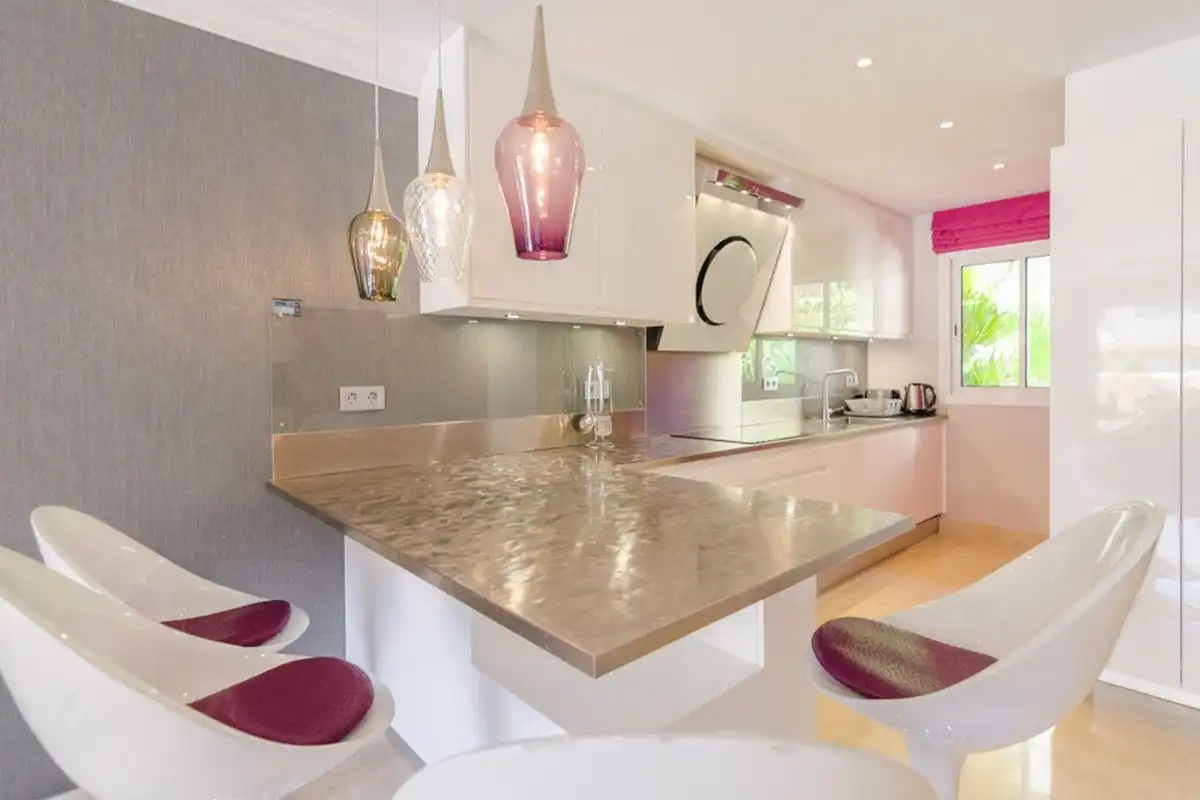 Cuina de Apartament en venda en Marbella amb Aire condicionat, Calefacció i Parquet